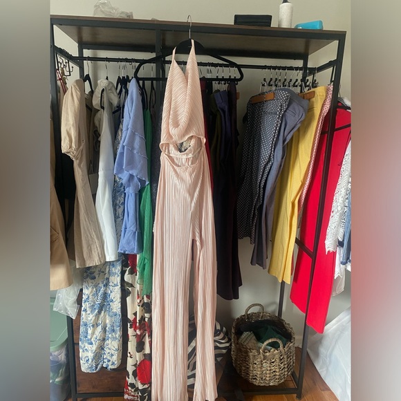 NWT Pretty Little Thing Cut Out Detail Pleated Jumpsuit - Picture 8 of 9